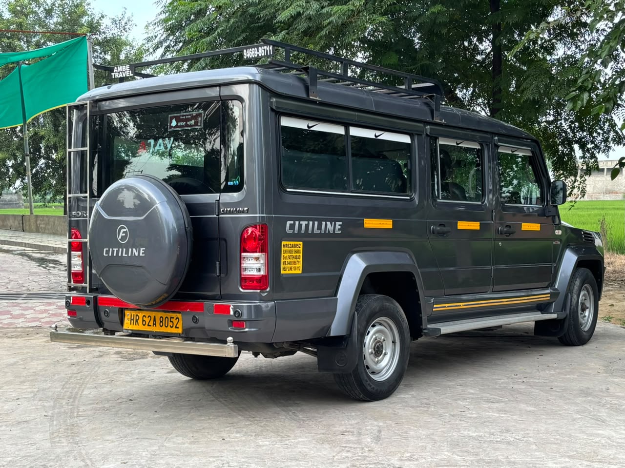 12 Seater Tempo Traveller